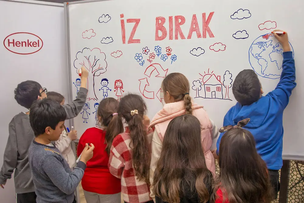Türk Henkel’in İz Bırak Projesi, Bu Yıl İzmirli Çocuklarla Buluştu…